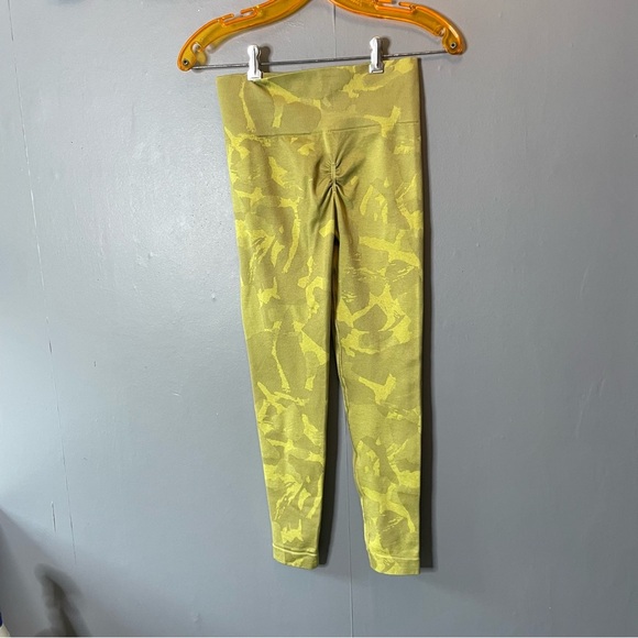 Gymshark Adapt Griffin green camo seamless compression leggings size medium - Picture 5 of 9